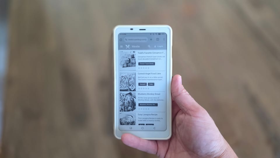 The Boox Palma 2: A Distraction-Free Android in Your Pocket